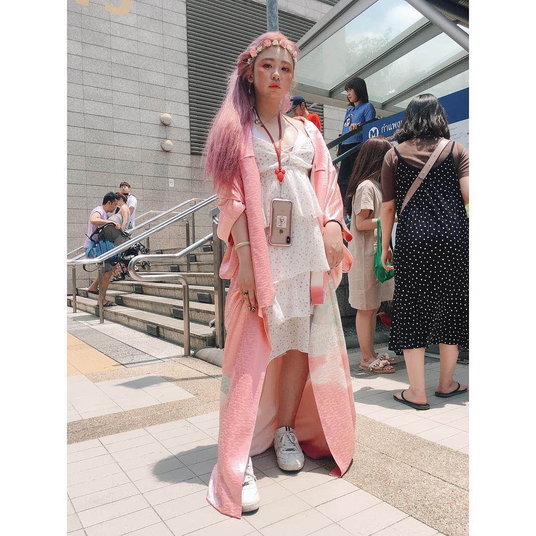 Customer wearing Sumo Vintage